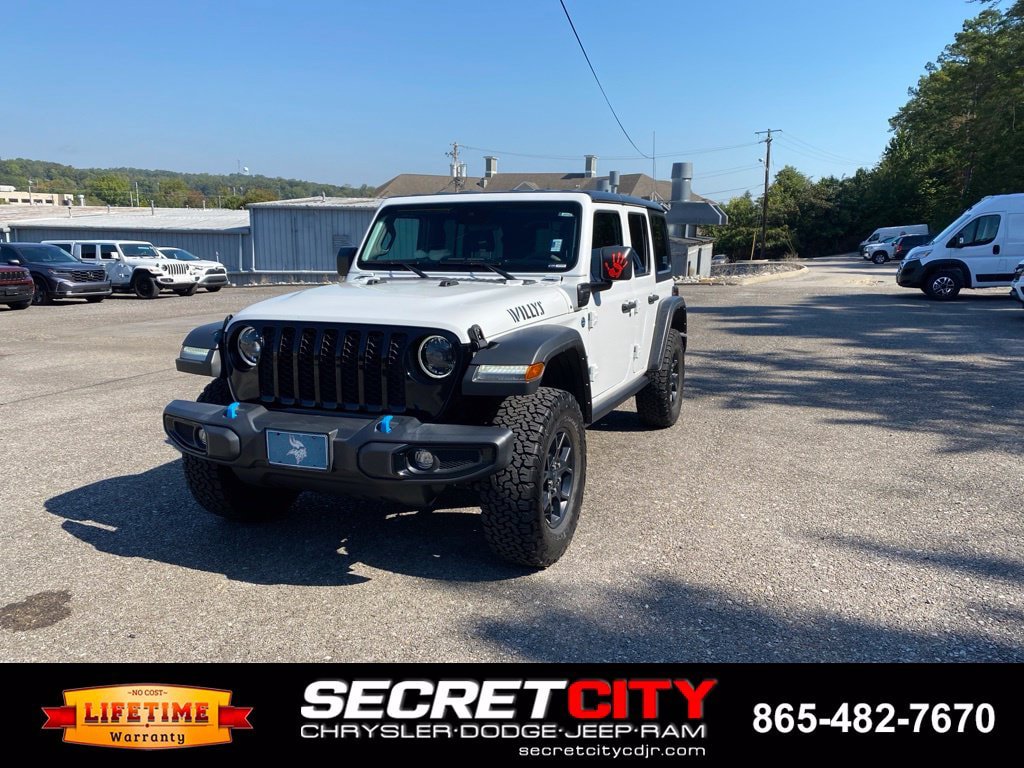 Used 2024 Jeep Wrangler Unlimited AWD/4WD image 1