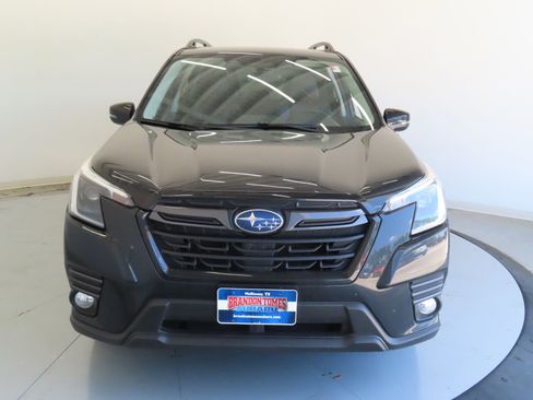 Used 2023 Subaru Forester Limited image 11