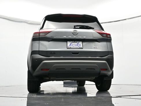 Used 2023 Nissan Rogue SV image 48