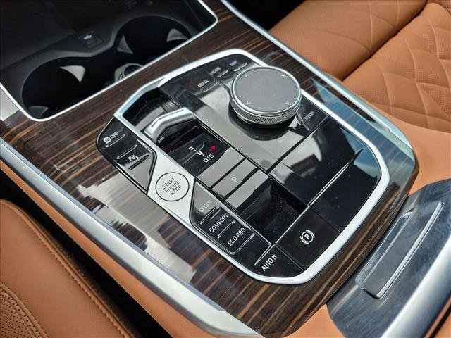 Used 2026 BMW X5 sDrive40i w/ Climate Comfort Package RWD image 12