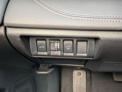 Certified 2025 Subaru Outback Touring XT image 18