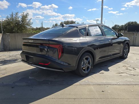 New 2026 Kia K4 LXS image 8