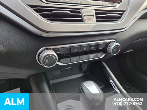 Used 2025 Nissan Altima 2.5 SR FWD image 19