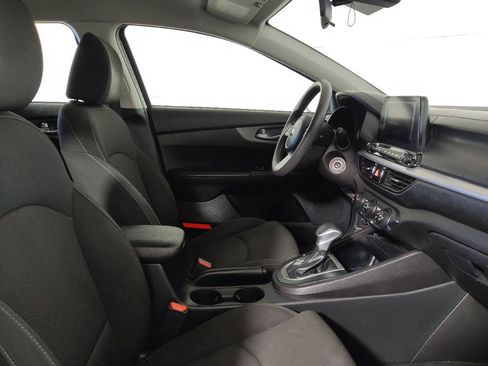 Used 2020 Kia Forte LXS FWD image 21