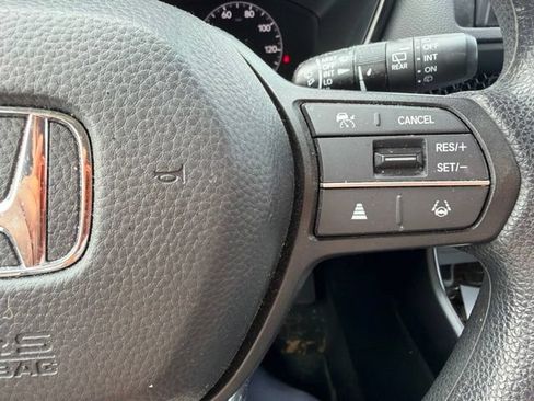 Used 2024 Honda CR-V EX image 11