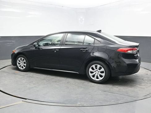 Used 2023 Toyota Corolla LE FWD image 4