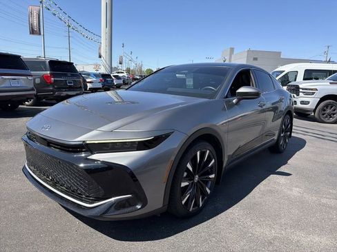 Used 2024 Toyota Crown Platinum image 10