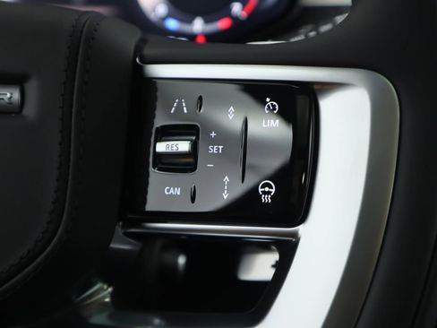 New 2026 Land Rover Range Rover SE image 12