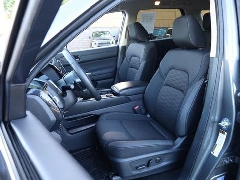 Certified 2025 Nissan Pathfinder SV AWD/4WD image 8