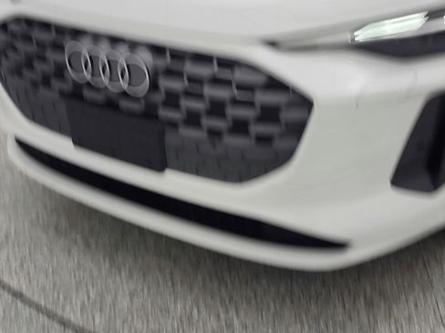 New 2025 Audi Q5 Premium image 10