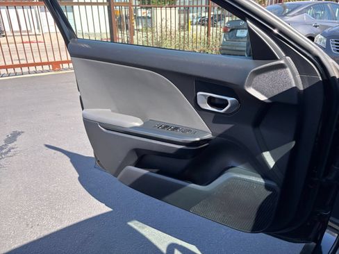 Used 2025 Kia K4 FWD image 18