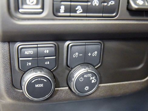 Used 2021 Chevrolet Tahoe High Country image 18