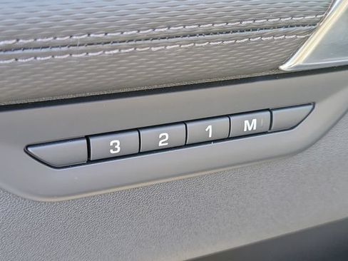 Used 2025 Land Rover Discovery Sport Dynamic SE AWD/4WD image 18