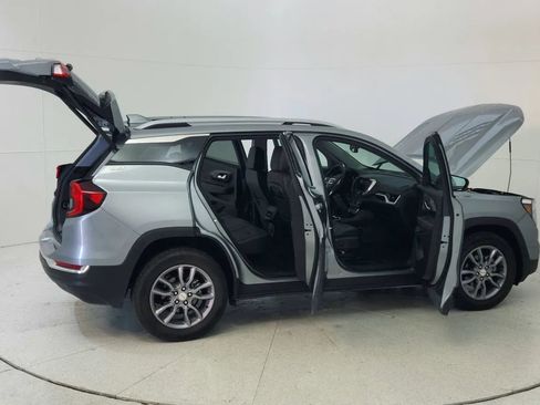 Used 2023 GMC Terrain SLT image 42