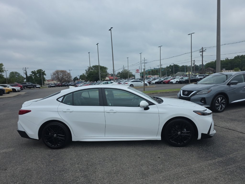 Certified 2025 Toyota Camry SE FWD image 3
