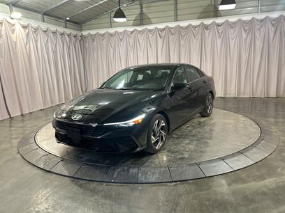 Used 2025 Hyundai Elantra Limited