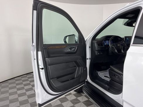 Used 2024 Chevrolet Tahoe Premier RWD image 16
