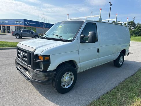 Used 2010 Ford E-250 and Econoline 250 RWD image 3