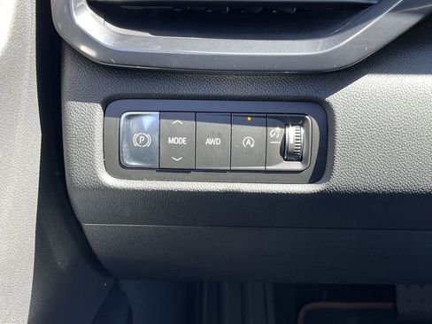 New 2026 GMC Acadia AT4 w/ Luxury Package AWD/4WD image 18