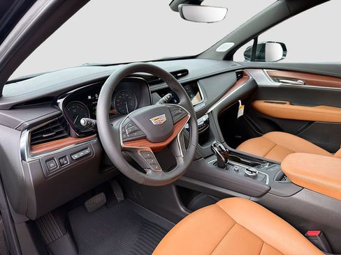 New 2025 Cadillac XT5 Premium Luxury w/ Technology Package image 9
