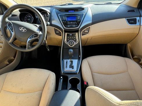 Used 2013 Hyundai Elantra GLS w/ Preferred Pkg image 11
