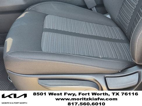 New 2026 Kia Sorento LX FWD image 17