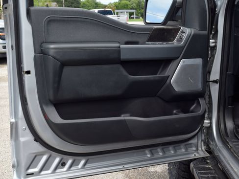 Used 2021 Ford F150 Lariat w/ Equipment Group 502A High AWD/4WD image 17