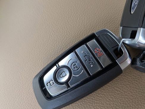 New 2026 Ford F250 Lariat w/ Black Appearance Package image 36