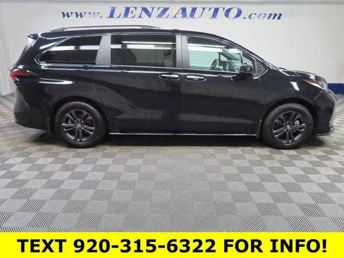 Used 2025 Toyota Sienna XSE image 2