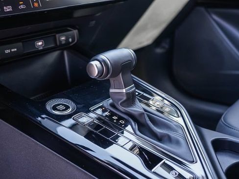 Certified 2025 Kia Niro EX FWD image 21