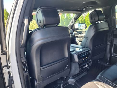 Used 2022 Jeep Wagoneer Series III image 14