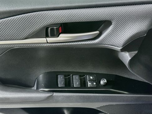 Used 2026 Toyota Camry SE w/ Convenience Package FWD image 15