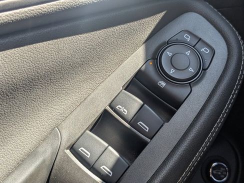 Used 2022 Buick Encore GX Essence w/ Experience Buick Package image 19