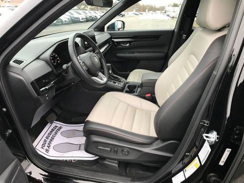 Certified 2025 Honda CR-V Sport Touring image 4