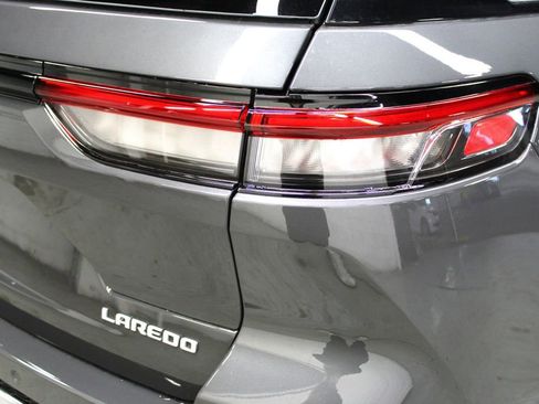 New 2025 Jeep Grand Cherokee Laredo X w/ Luxury Tech Group I image 38