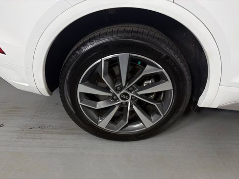 Used 2023 Audi Q5 2.0T Premium Plus w/ Premium Plus Package image 11