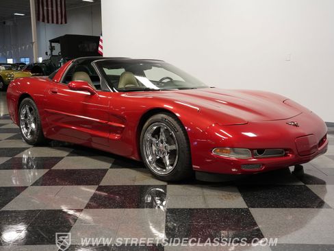 Used 1998 Chevrolet Corvette Coupe image 16