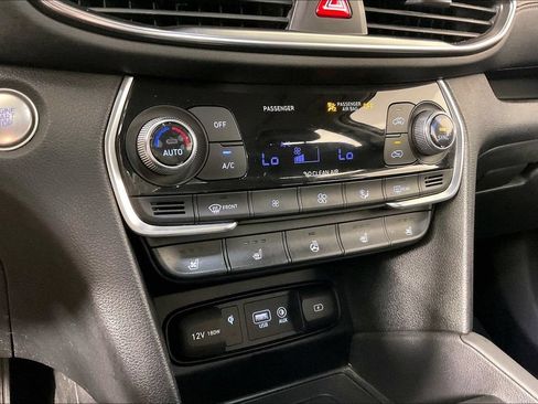 Used 2020 Hyundai Santa Fe Limited FWD image 14