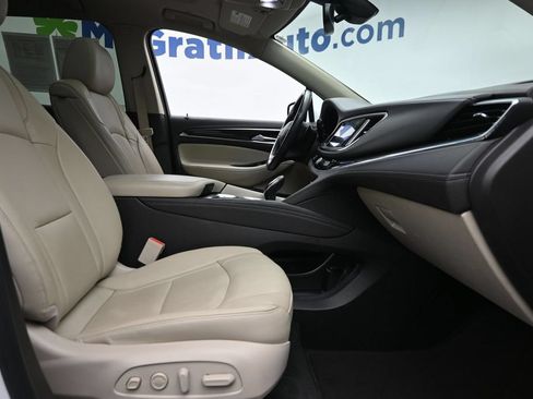 Used 2021 Buick Enclave Premium w/ Sun and Sites Package AWD/4WD image 9