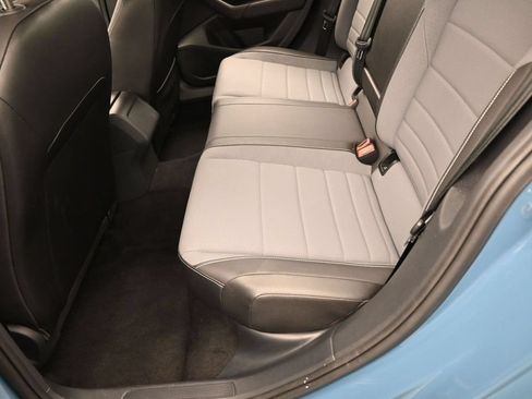 Used 2025 Volkswagen Jetta SE FWD image 31