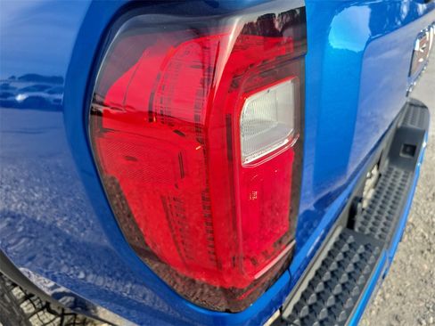 Used 2024 GMC Canyon AT4 w/ AT4 Premium Package image 30