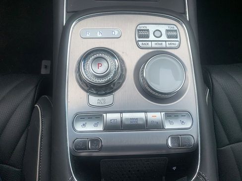 Used 2025 Genesis G90 3.5T AWD/4WD image 15