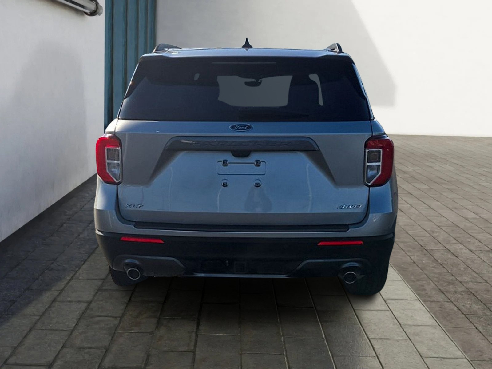 Certified 2023 Ford Explorer XLT w/ Equipment Group 202A AWD/4WD image 4