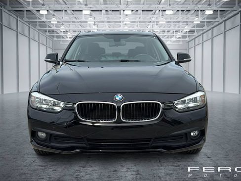 Used 2017 BMW 320i Sedan RWD image 8