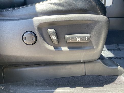 Used 2011 Lexus GX 460 image 27