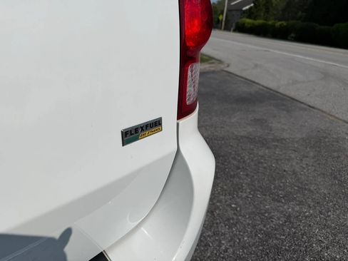 Used 2018 Dodge Grand Caravan SE w/ UConnect Hands-Free Group FWD image 35