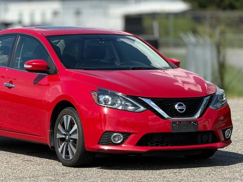 Used 2019 Nissan Sentra SL w/ Exterior Package FWD image 15
