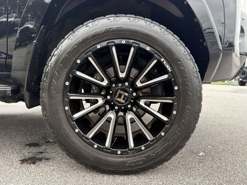 Used 2021 Toyota 4Runner SR5 image 12