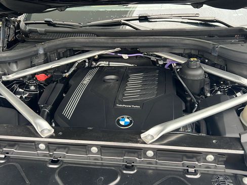 Certified 2022 BMW X5 xDrive40i w/ M Sport Package image 37