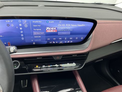 Certified 2025 Buick Envision Sport Touring image 18